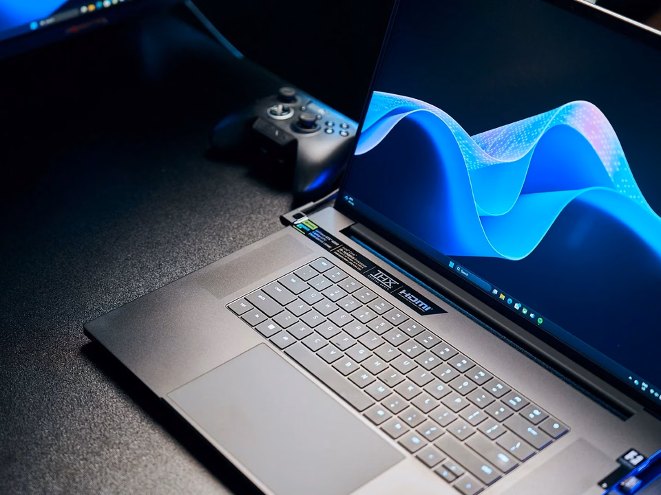 Razer Blade 18 (2024) 笔记本电脑