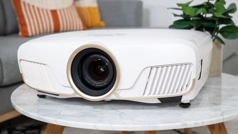 Epson Home Cinema 5050UB 4K PRO-UHD 投影仪